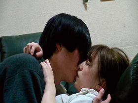 キスキスキス×１００。ぷにぷに超やわらか薄ピンク唇とちゅっちゅちゅちゅっっ！キス魔セフレと始発までだらだら時間つぶし、接吻しまくりいちゃキスデート！！！　サンプル画像03